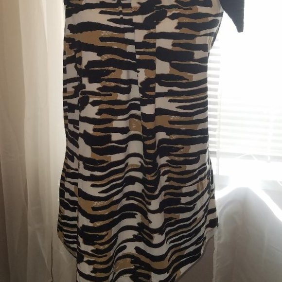 Chapter One sleeveless top - Picture 2 of 4